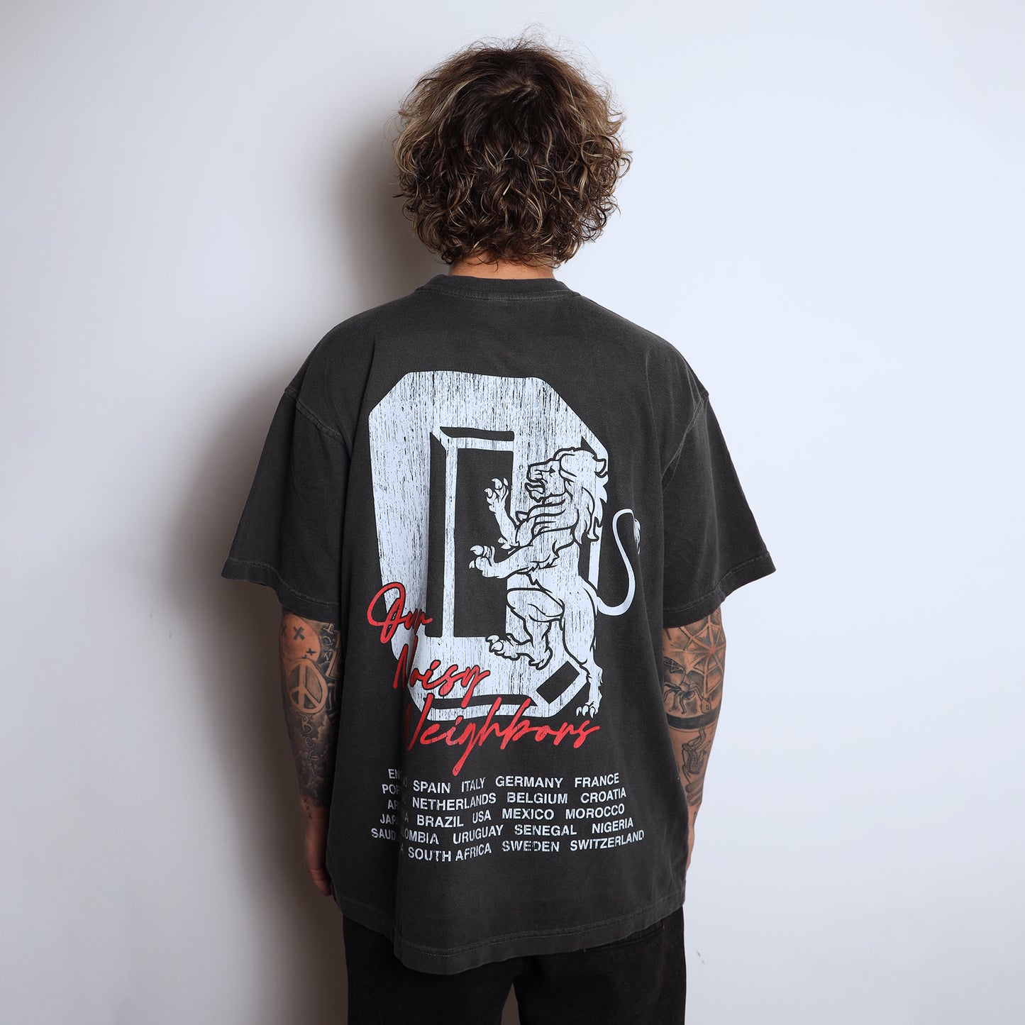 CAMISETA LEÓN "O"